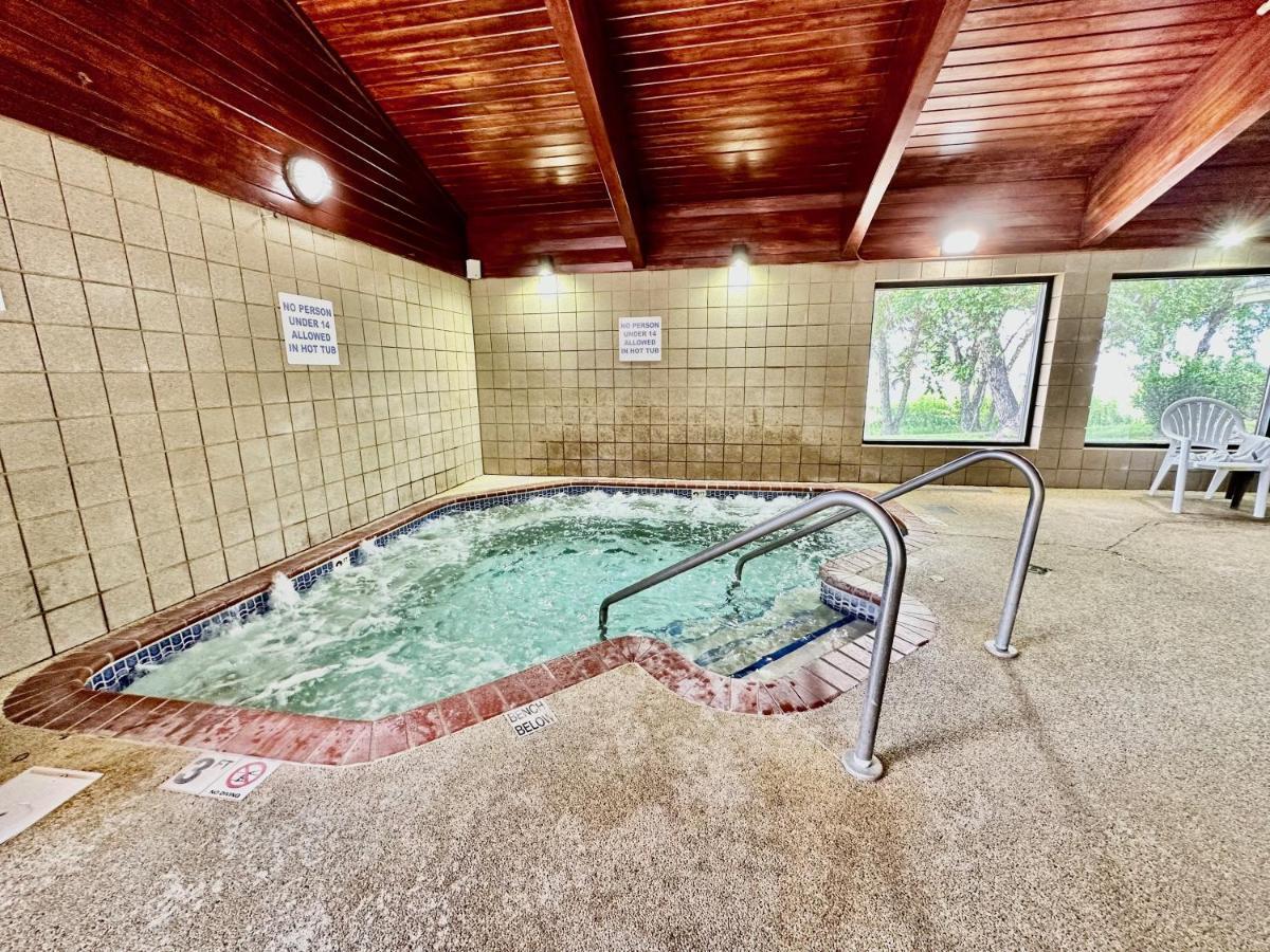Americinn By Wyndham Near Canterbury Park Hotel 3*