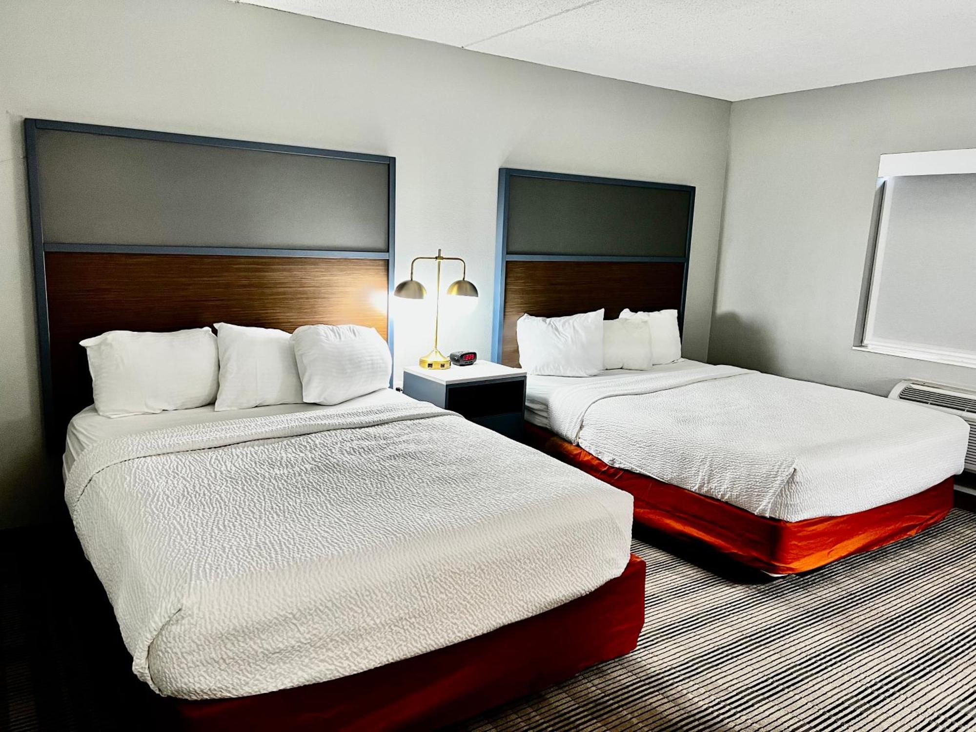 Hotel Americinn By Wyndham Near Canterbury Park