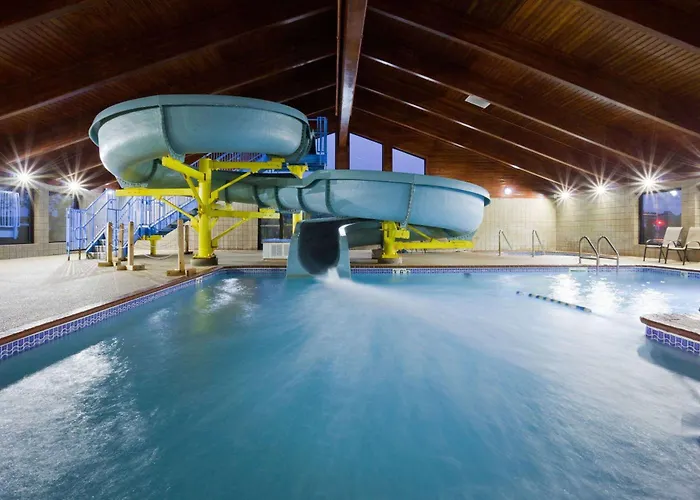 Americinn By Wyndham Shakopee Near Canterbury Park