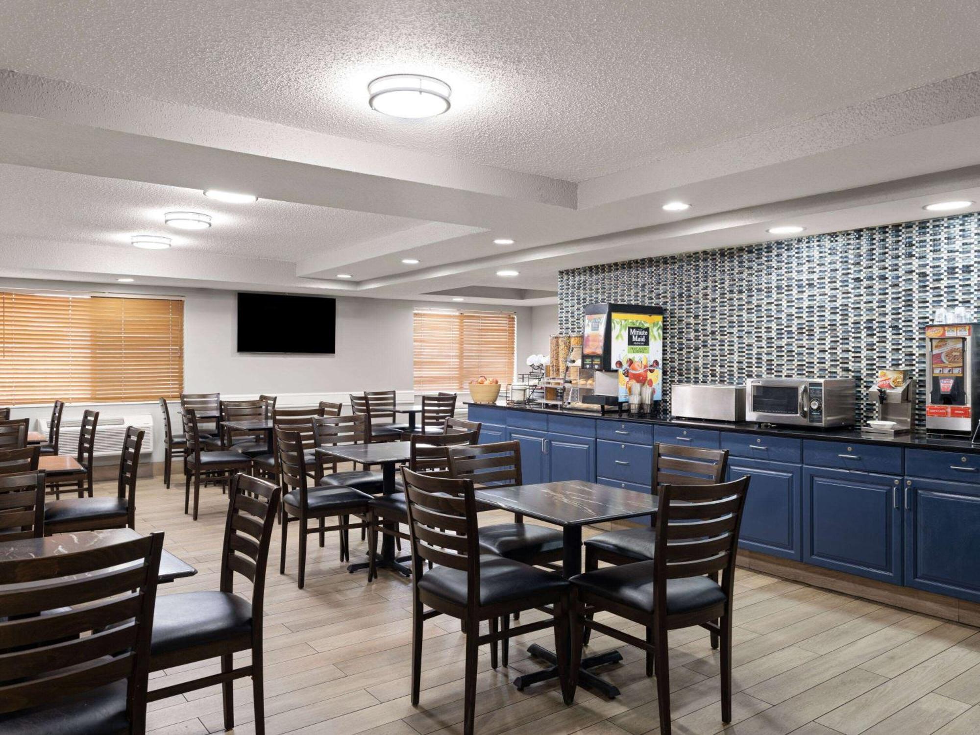 Americinn By Wyndham Near Canterbury Park 3* Shakopee