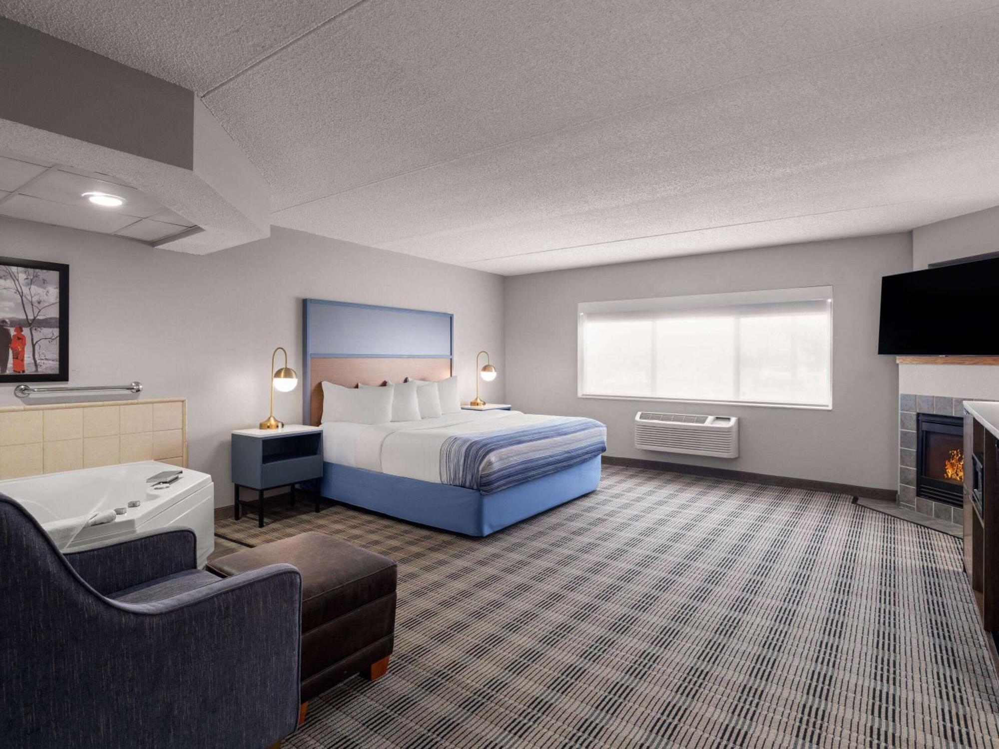 Americinn By Wyndham Near Canterbury Park 3*