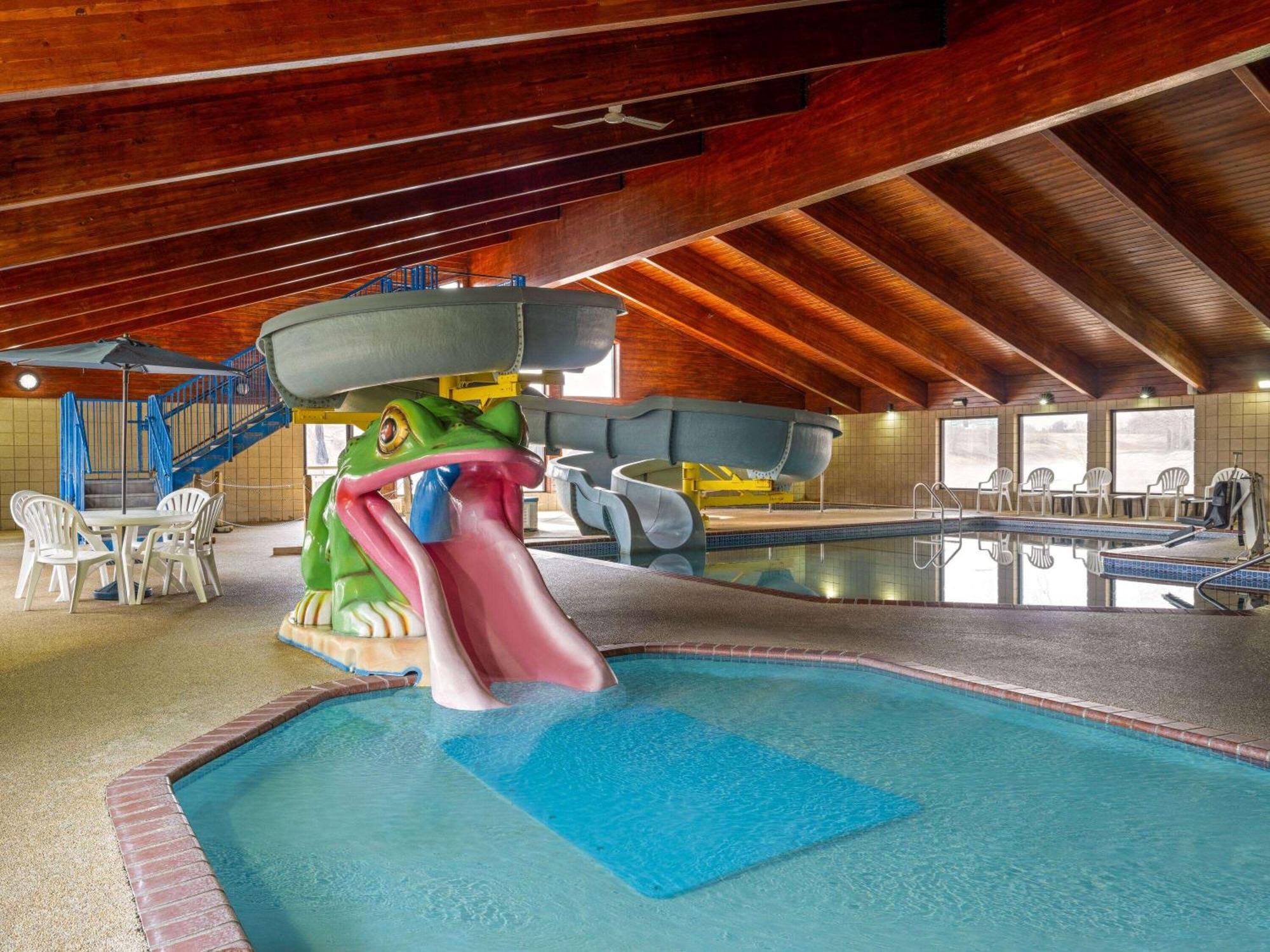 Americinn By Wyndham Near Canterbury Park Hotel 3*