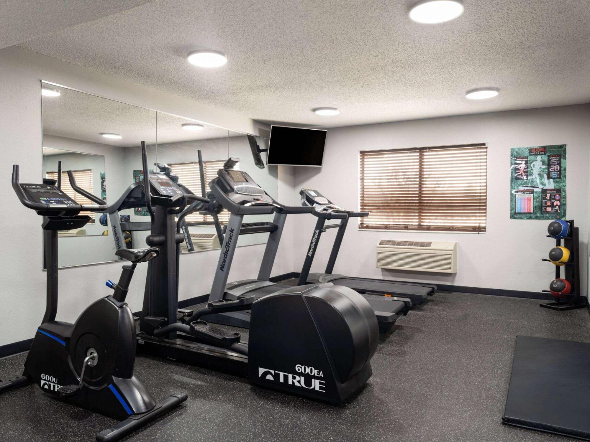 Hotel Americinn By Wyndham Near Canterbury Park 3*